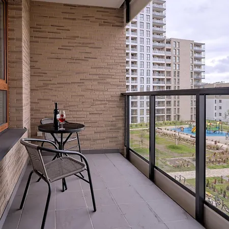 Stadium - Parking, Balcony - By Rentujemy דירה