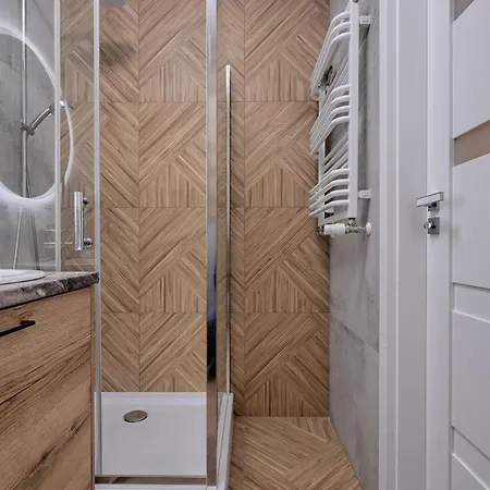 Stadium - Parking, Balcony - By Rentujemy גדנסק