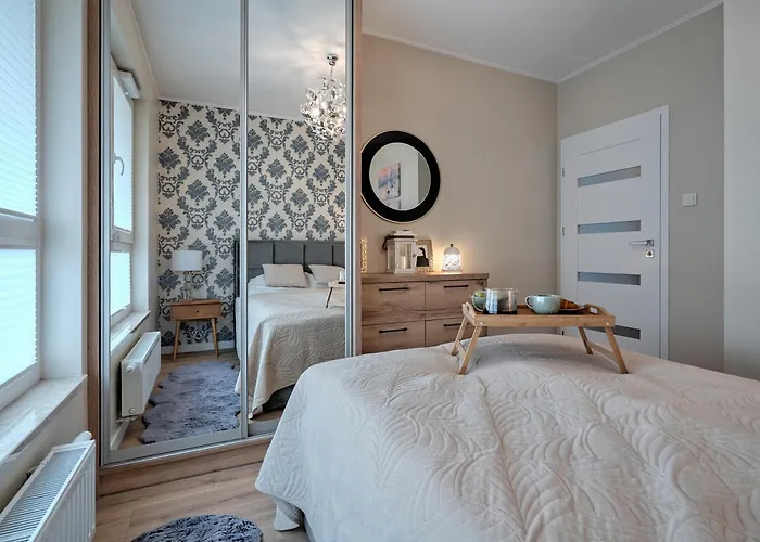 Stadium - Parking, Balcony - By Rentujemy Apartmán