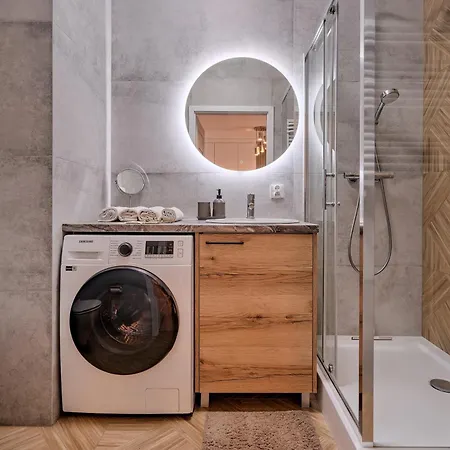 Stadium - Parking, Balcony - By Rentujemy