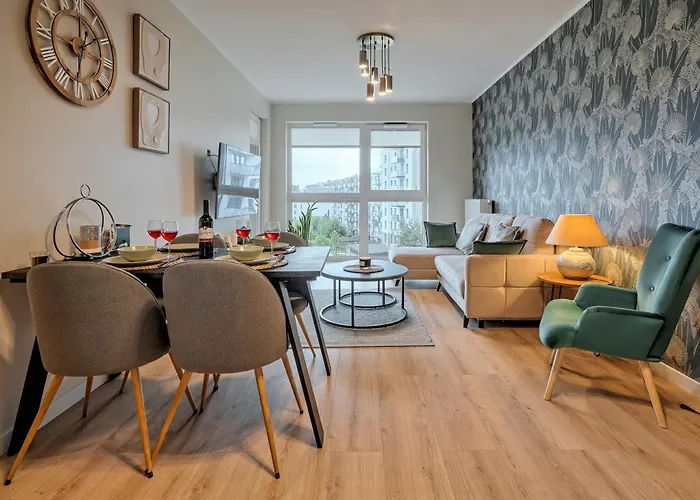 Stadium - Parking, Balcony - By Rentujemy Lejlighed Gdańsk